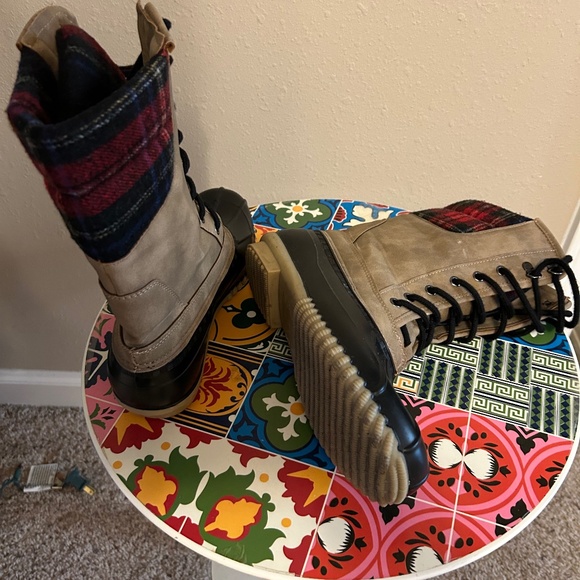 Duck boots - Picture 2 of 2